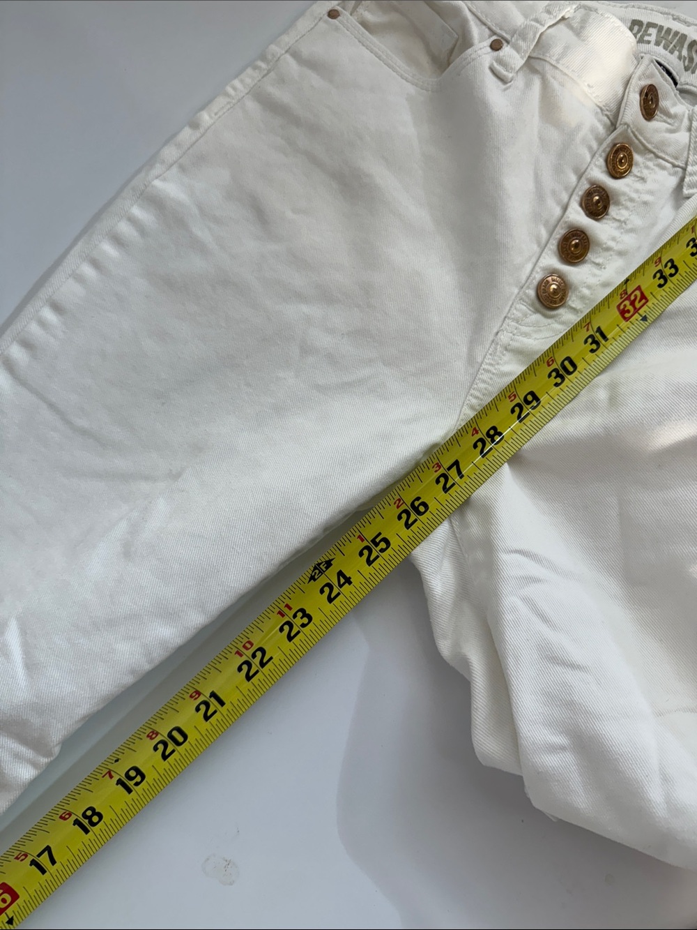 Rewash White High-Rise Button-Side Jeans - Picture 5 of 6
